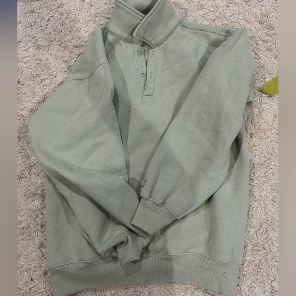 TNA Sweatshirt